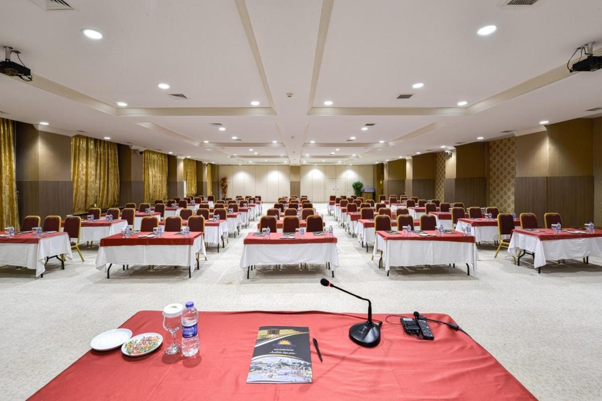 Anadolu Hotels Esenboga Thermal 外观 照片